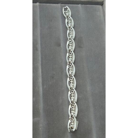 Crown Trifari Deep Blue Channel Set Brushed Silver Bracelet 16.5" 1960s Clasp - Picture 11 of 11